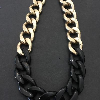 Nice Big chunky gold tone chain necklace