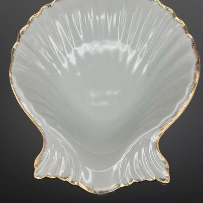 Andrea by Sadek Porcelain Shell Dish