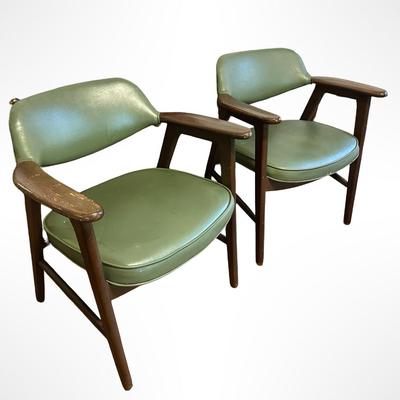 Pair of Mid Century Paoli Chair Company Green Armchairs