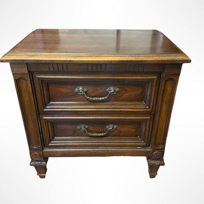 Thomasville Traditional 2-Drawer Nightstand