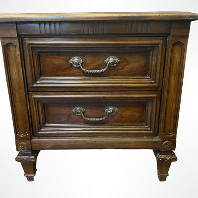 Thomasville Traditional 2-Drawer Nightstand