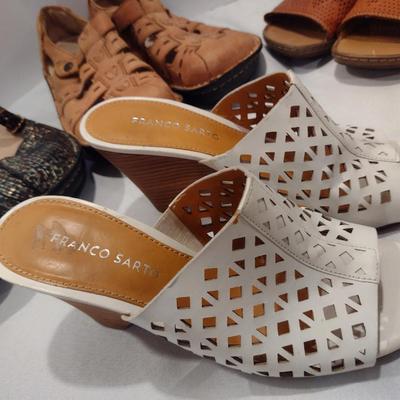Collection of Ladies Shoes- Assorted Makers: Alegria, Clark's, Madeline, Franco Sarto - Approx Sixe 8 1/2