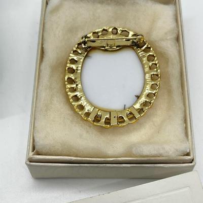 Sale Photo Thumbnail #802