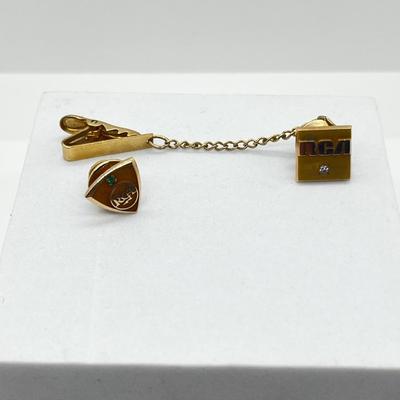 LOT 70J: Two 10K Gold Vintage RCA Pins - 3.8 gtw