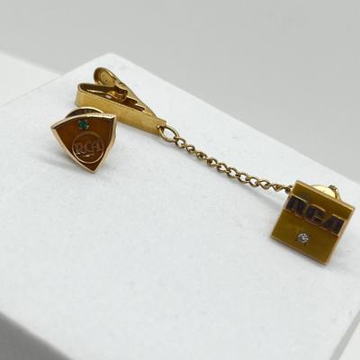 LOT 70J: Two 10K Gold Vintage RCA Pins - 3.8 gtw