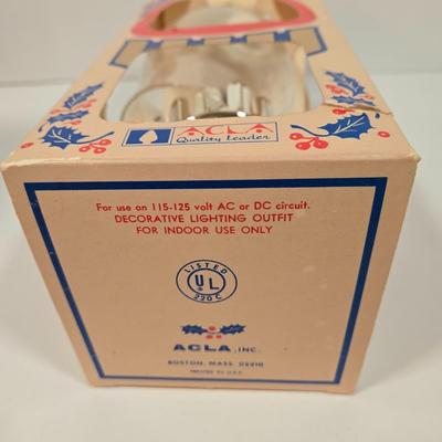 LOT 93D: 3 Vintage ACLA Bubbling Electric Christmas Lamps