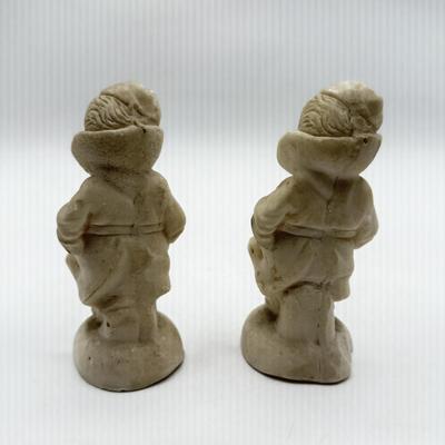 LOT 106: Large Vintage Ceramics Collection
