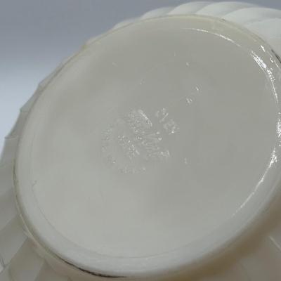 LOT 107: Collection of Ceramic Kitchenware - Corningware, Fire King & More!