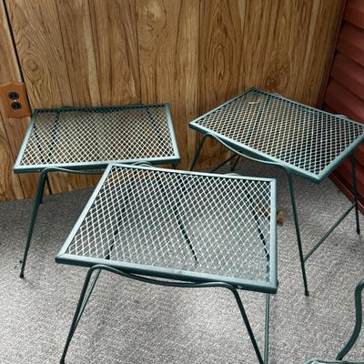 LOT 113P: Vintage Porch Furniture Set - Measurements below