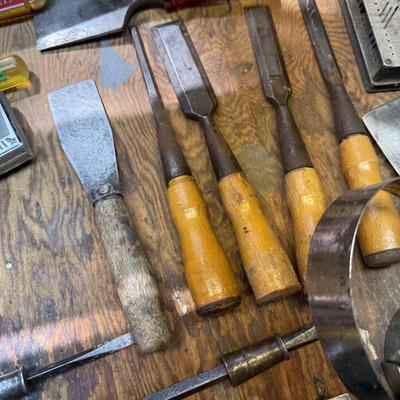 LOT 114G: Large Collection of Vintage Tool