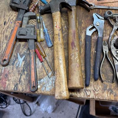 LOT 114G: Large Collection of Vintage Tool