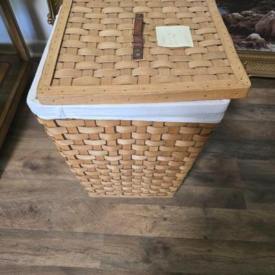 Woven hamper