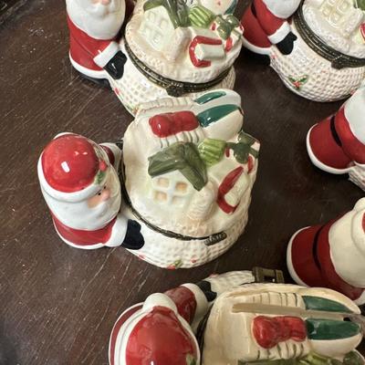 Sale Photo Thumbnail #105: Set of 6 Harry and David place card boxes. Small flee bite on one of the houses otherwise they look new.