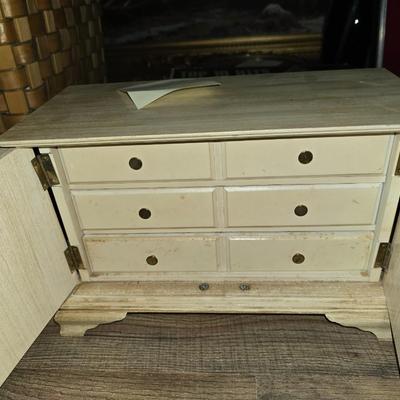 Vintage Price Jewelry box