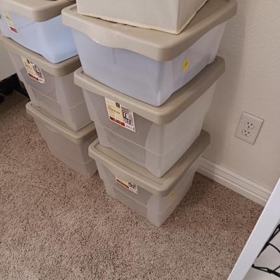 PLASTIC STORAGE CONTAINERS AND 2 LINEN FOLDING BASKETS