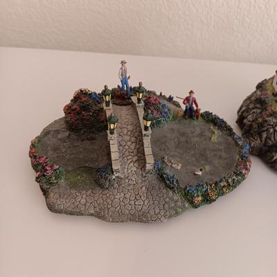 THOMAS KINKADE HAWTHORNE VILLAGE PIECES