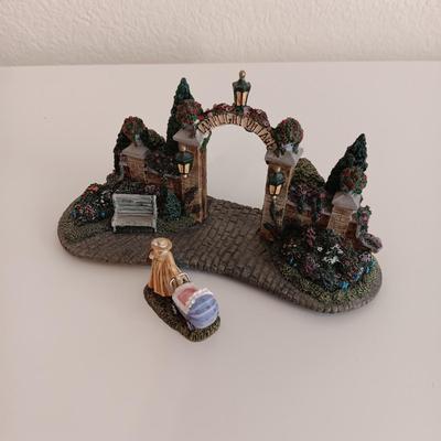 THOMAS KINKADE HAWTHORNE VILLAGE PIECES