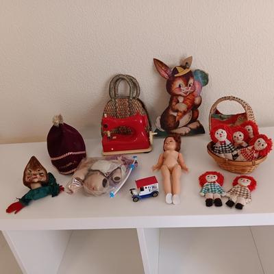VINTAGE TOYS AND CHILDREN'S ITEMS