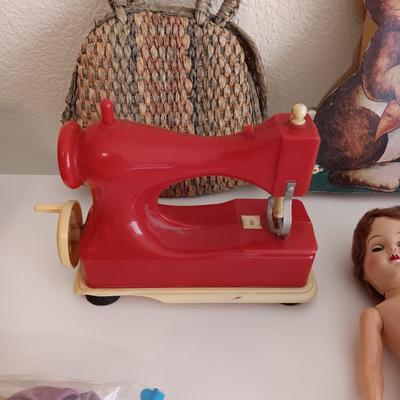 VINTAGE TOYS AND CHILDREN'S ITEMS
