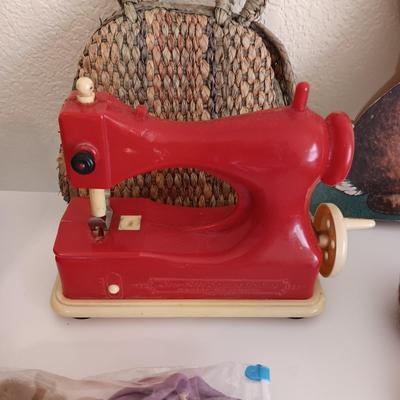 VINTAGE TOYS AND CHILDREN'S ITEMS