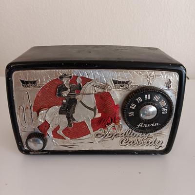 VINTAGE HOPALONG CASSIDY ARVIN MODEL 441T TUBE RADIO