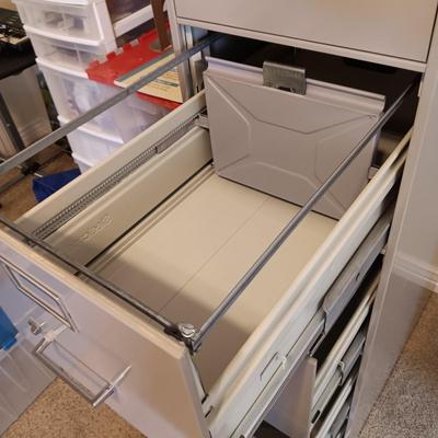 BROTHER ELECTRIC TYPEWRITER AND A 5 DRAWER FILING CABINET