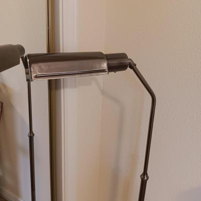 ADJUSTABLE, TILTING LAPTOP DESK ON CASTERS AND A FLOOR LAMP