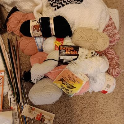 YARN, KNITTING NEEDLES WITH A HOLDER AND A SWEATER 95% COMPLETED
