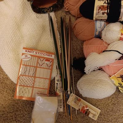 YARN, KNITTING NEEDLES WITH A HOLDER AND A SWEATER 95% COMPLETED