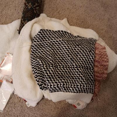 YARN, KNITTING NEEDLES WITH A HOLDER AND A SWEATER 95% COMPLETED