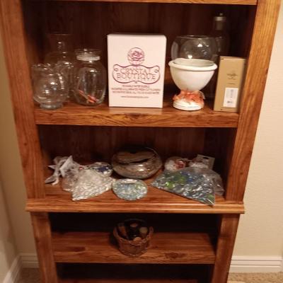 MANY DECORATIVE MARBLES/ROCKS AND VASES/CONTAINERS