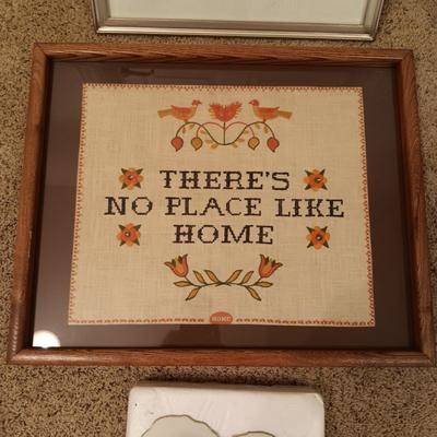 HALLMARK THE FAMILY TREE PICTURE FRAME, NEEDLEPOINT WALL HANGING AND A PLATE WITH QUOTE