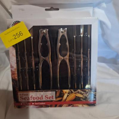 Sale Photo Thumbnail #756: Seafood utensils- new in package