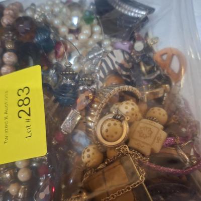 Sale Photo Thumbnail #862: some may be complete items but it is mostly pieces, beads, mismatched earrings etc.