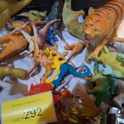 Sale Photo Thumbnail #895: mixed lot of toys