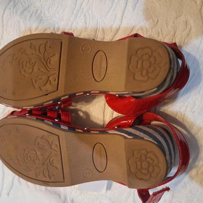Sale Photo Thumbnail #940: girls size 1 red strappy sandals