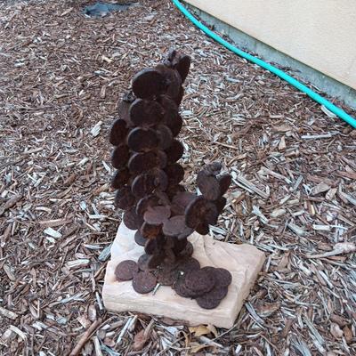 IRON CACTUS YARD ART