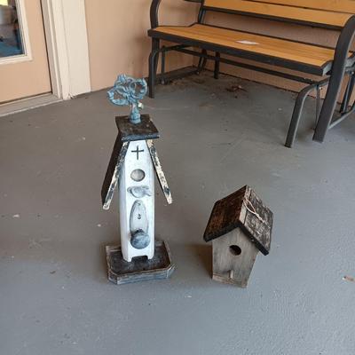 2 WOODEN BIRDHOUSES