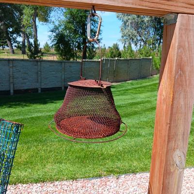 BARN BIRDHOUSE AND BIRD FEEDERS