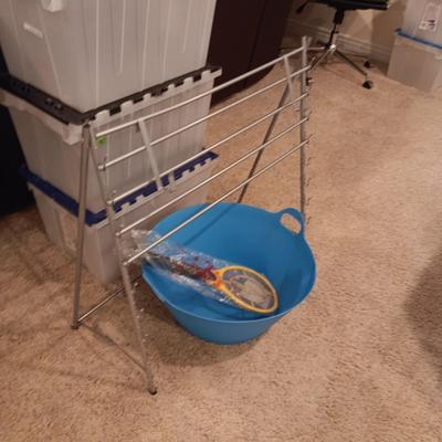 3 STORAGE TOTES, AN ORGANIZER, FLY ZAPPER AND PLASTIC TUB