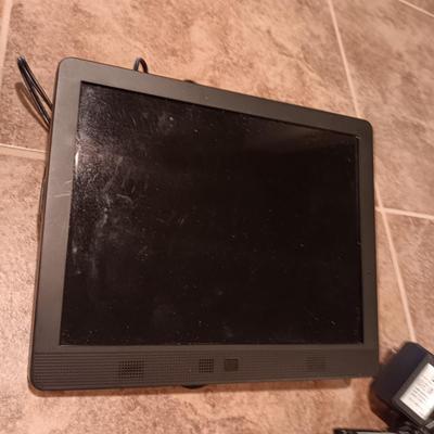 DIGITAL PICTURE FRAME, iGO POWER SOURCE, BINOCULARS AND MORE