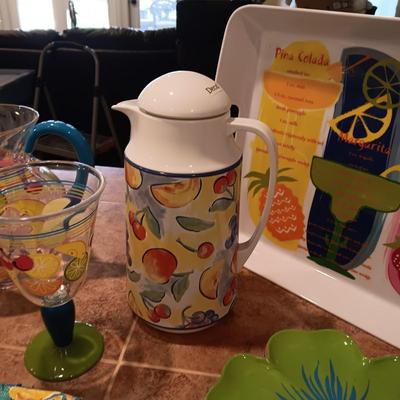 FUN PLASTIC SERVING PIECES