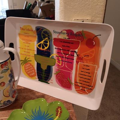 FUN PLASTIC SERVING PIECES