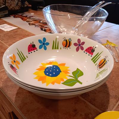 PLASTIC SERVING PIECES