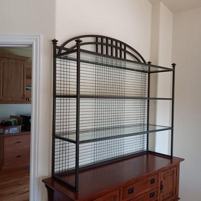 UNIQUE BUFFET WITH METAL FRAME GRID PANELED HUTCH THAT HAS 3 GLASS SHELVES