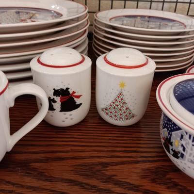 NORITAKI "TWAS THE NIGHT BEFORE CHRISTMAS" SCOTTY DOG DINNERWARE FOR 8 WITH EXTRAS