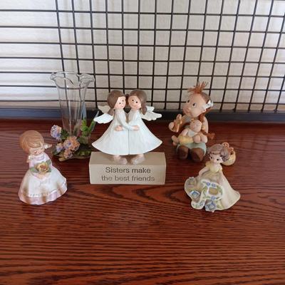 COLLECTIBLE FIGURINES