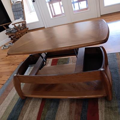 STYLISH LIFT STORAGE COFFEE TABLE AND AREA RUG