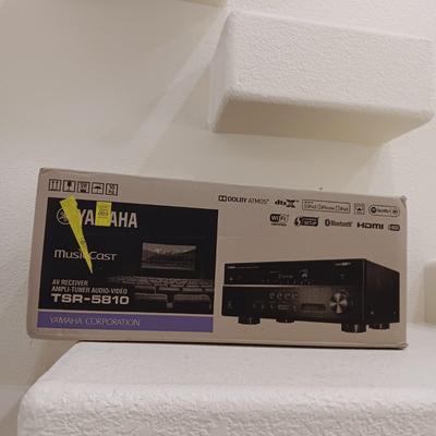 YAMAHA TSR-5810 AV RECEIVER AMPLI-TUNER AUDIO-VIDEO WITH BOX & REMOTE