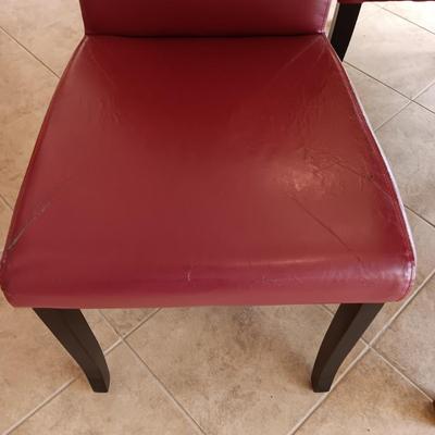 KNOTTY RUSTIC WOODEN TABLE WITH 4 VINYL COVERED CHAIRS